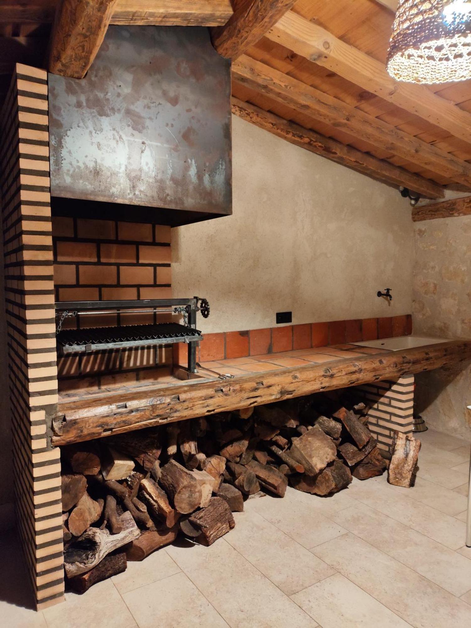 Casa De Agustin Villa Valverde Del Majano Bagian luar foto